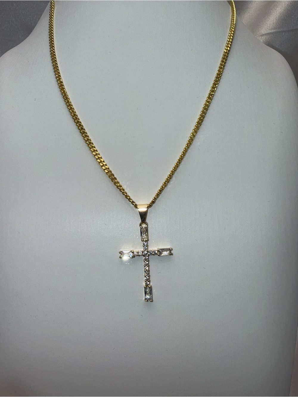 18 Inch 7.1mm 18K Gold Dipped Cuban Link Cross Necklace AAACZ